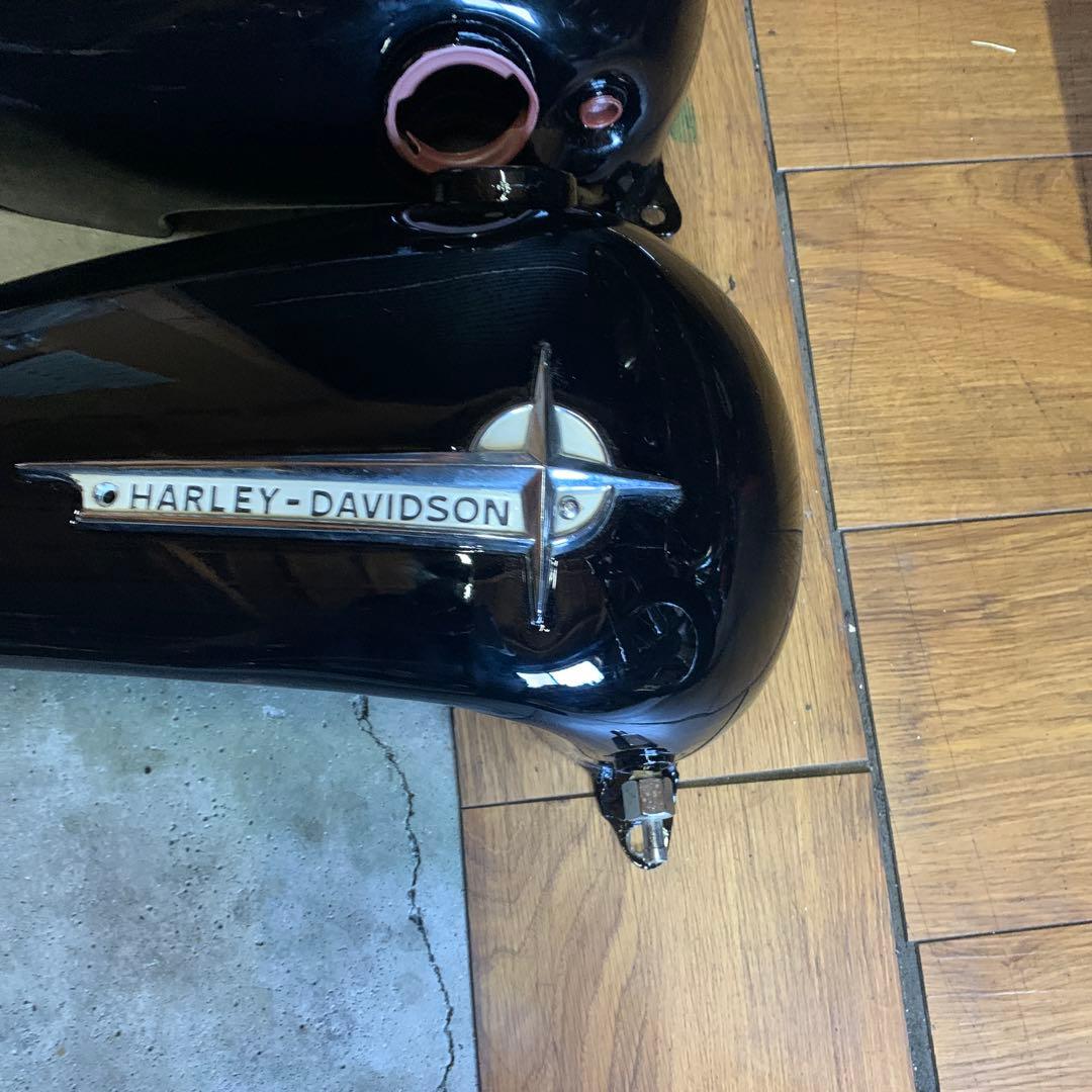 パンヘッド純正オプションハンドシフトタンク　1961〜1962 エンブレム付き