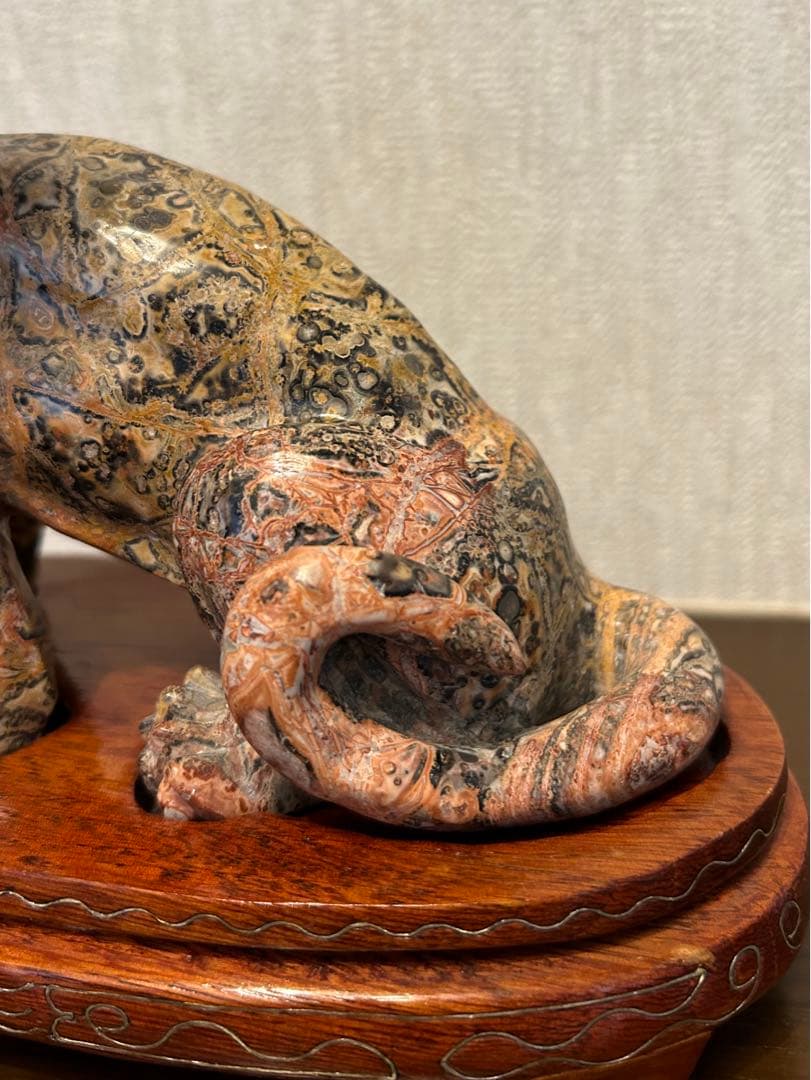 超レア‼︎ 天然石　石刻　アンティーク　ジャスパー天然石　タイガー（虎彫り）置物な