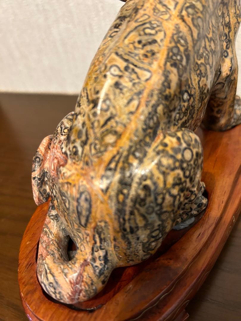 超レア‼︎ 天然石　石刻　アンティーク　ジャスパー天然石　タイガー（虎彫り）置物な