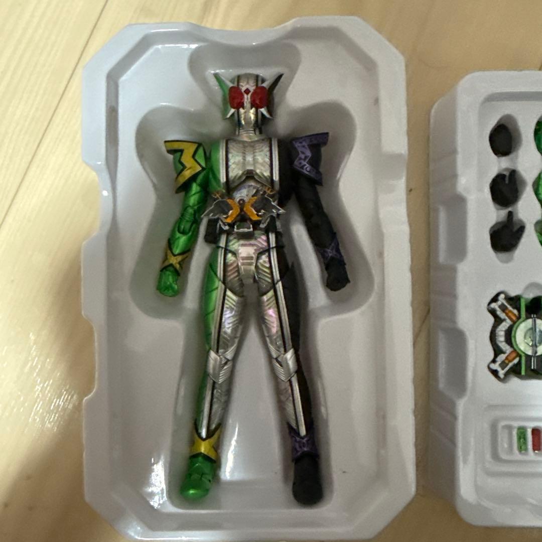 真骨彫仮面ライダーWサイクロンジョーカーエクストリーム　ジョーカーメモリ欠品