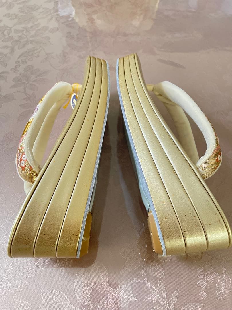 新品未使用 箱あり 東京小川胡蝶 成人式草履バッグM ゴールド