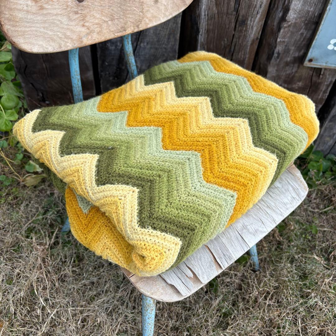 【USA vintage】グラニーブランケット ギザギザ 膝掛け ラグ