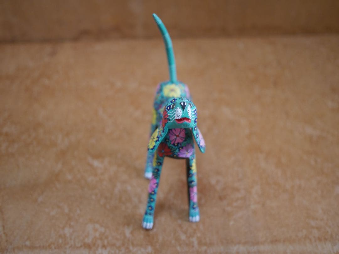 OAXACAN WOOD CARVING オアハカンウッドカービング　イヌ