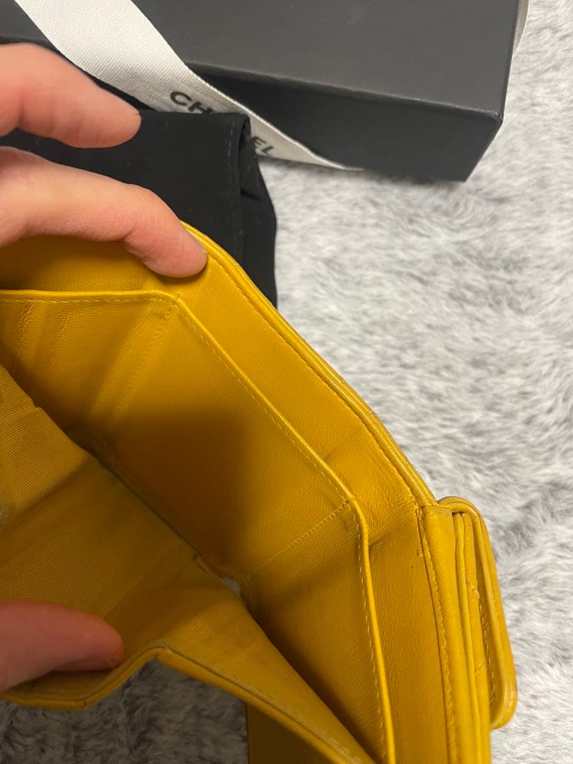 CHANEL イエロー キルティング 三つ折り財布