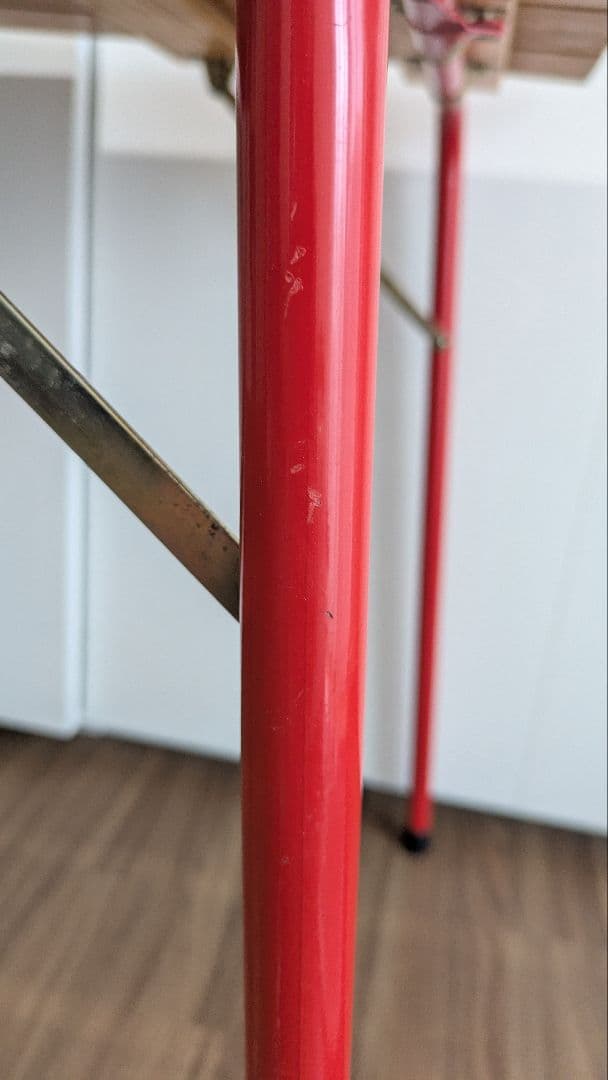 カステルメルリーノ　CASTELMERLINO 折りたたみ木製テーブル 赤脚