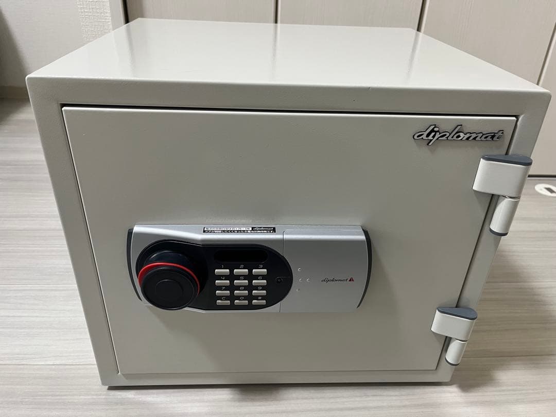 ディプロマット・ジャパン / 耐火・耐水金庫 19ℓ