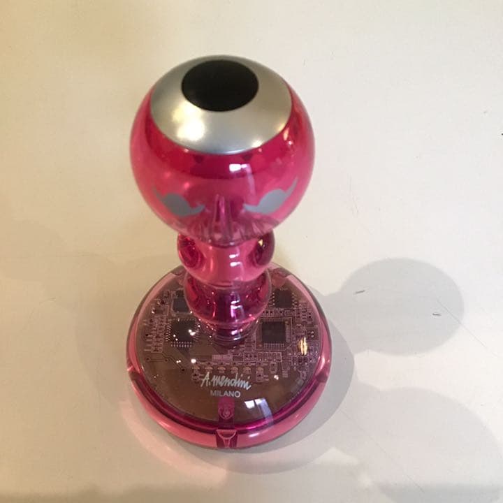 メンディー二デザイン！卓上ライトチーンという音声に心清める ピンク色 未使用品