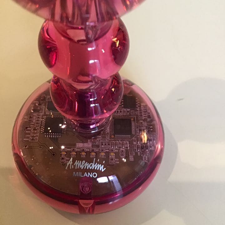 メンディー二デザイン！卓上ライトチーンという音声に心清める ピンク色 未使用品