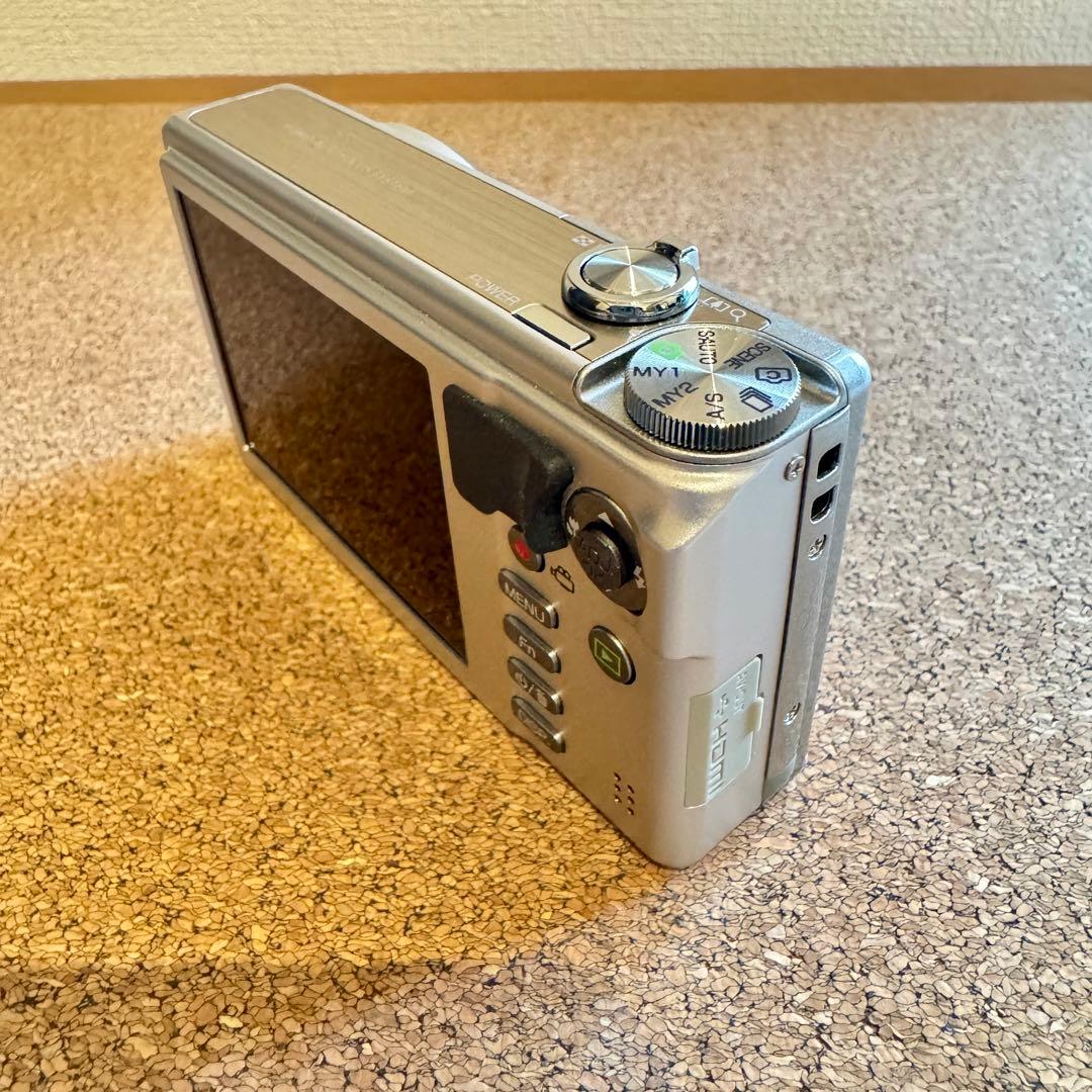 【動作確認済・付属品完備】Ricoh CX6 シルバー コンパクトデジタルカメラ