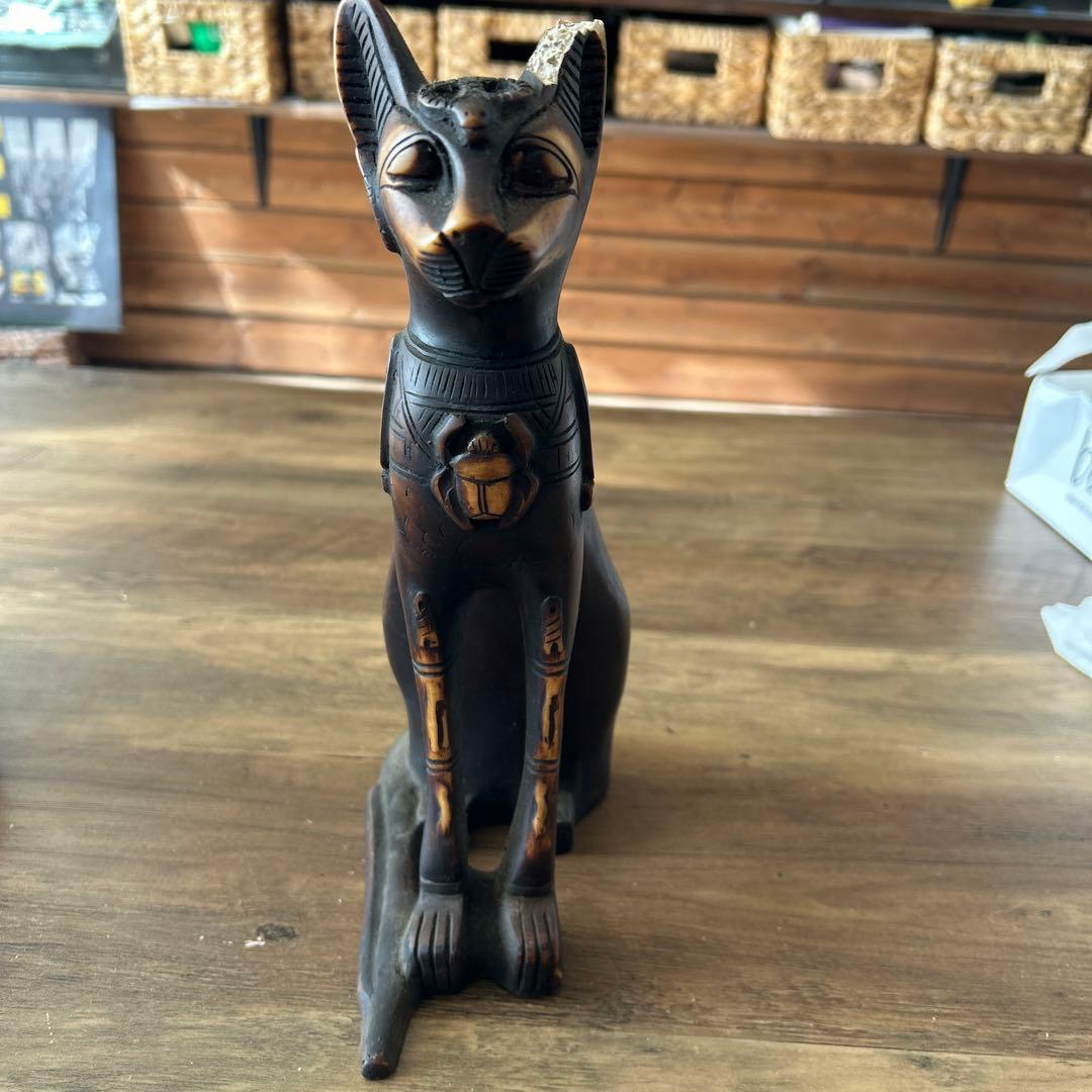 エジプトの猫の像