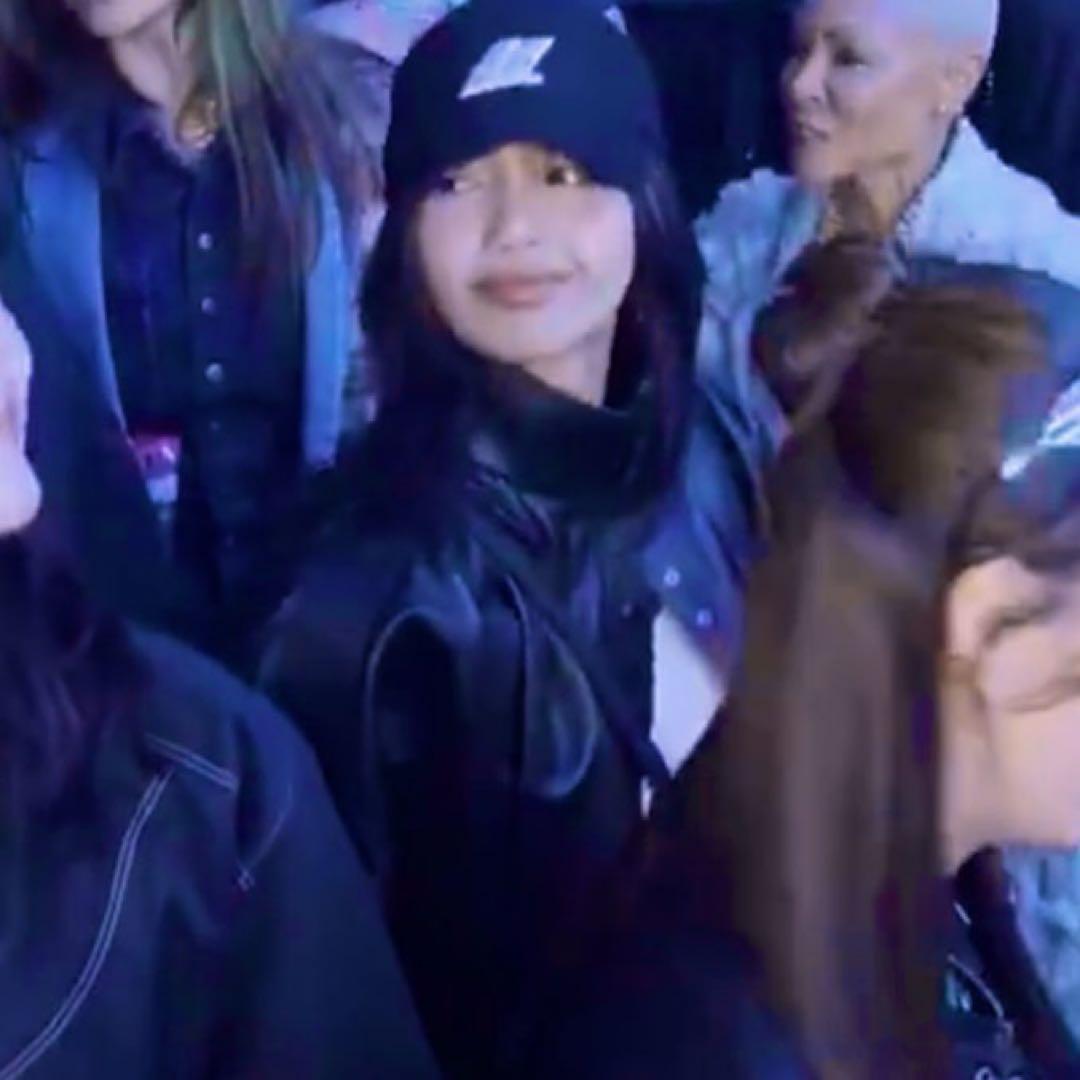 BLACKPINK LISA LLOUD限定キャップ