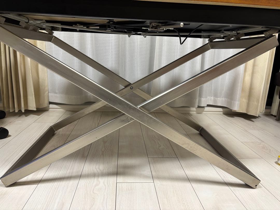 Bo Concept ボーコンセプト ルビ Rubi アジャスタブルテーブル