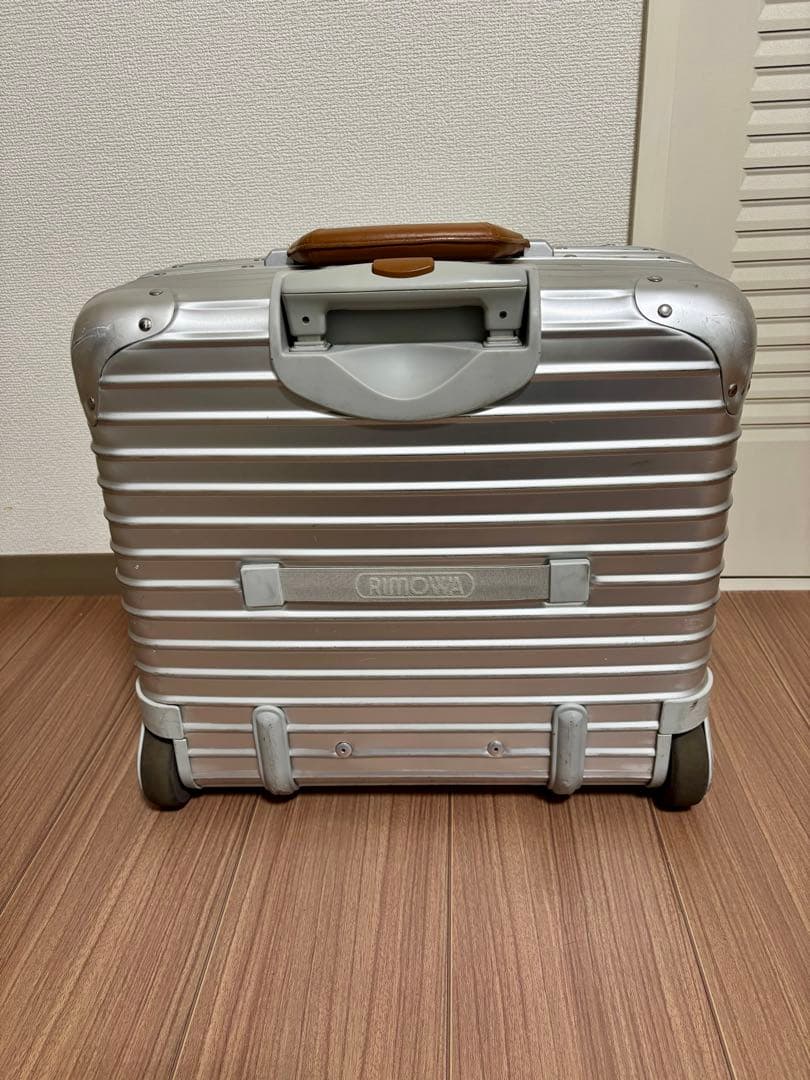 【希少 】リモワ トパーズ ビジネストローリー ルフトハンザ 747-8 アルミ