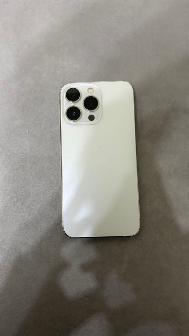 Apple iPhone13pro 256GBホワイト 本体 バッテリー100%