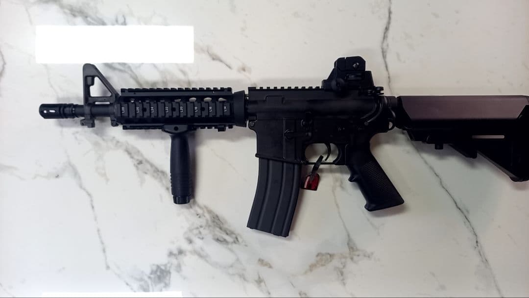 ブラック トイガン フォアグリップ付き