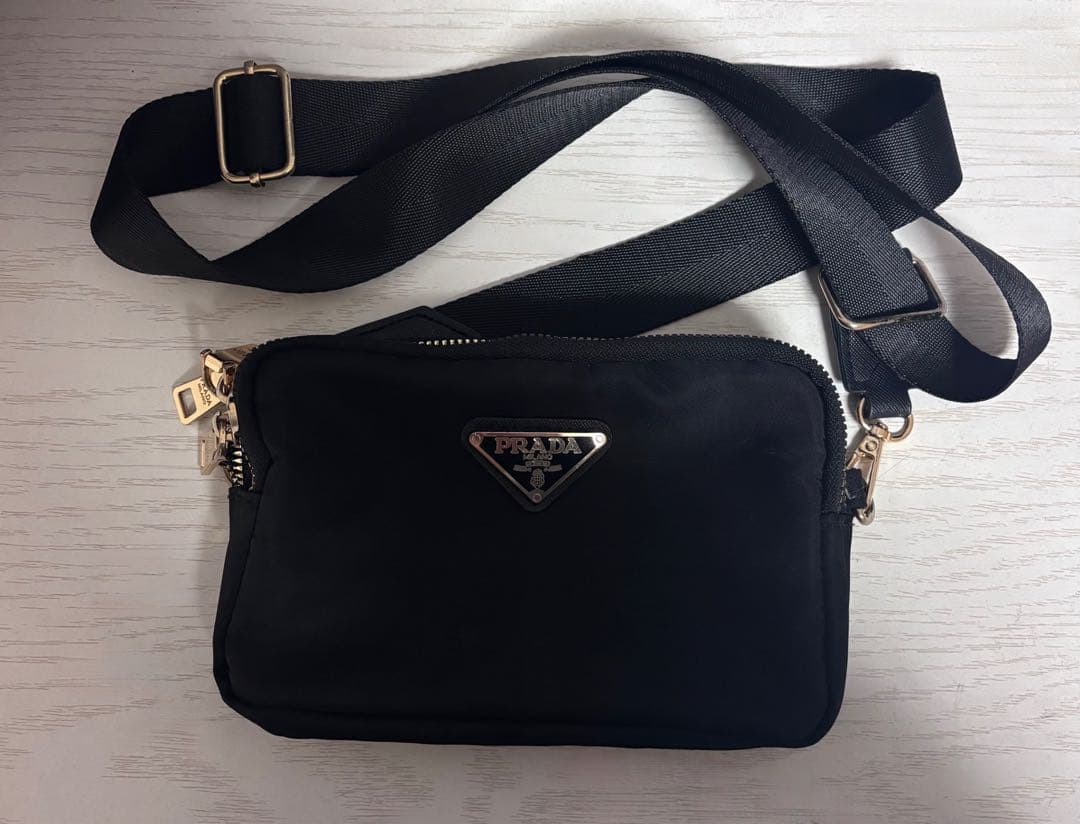 【PRADA】ブラック ミニショルダーバッグ ノベルティ