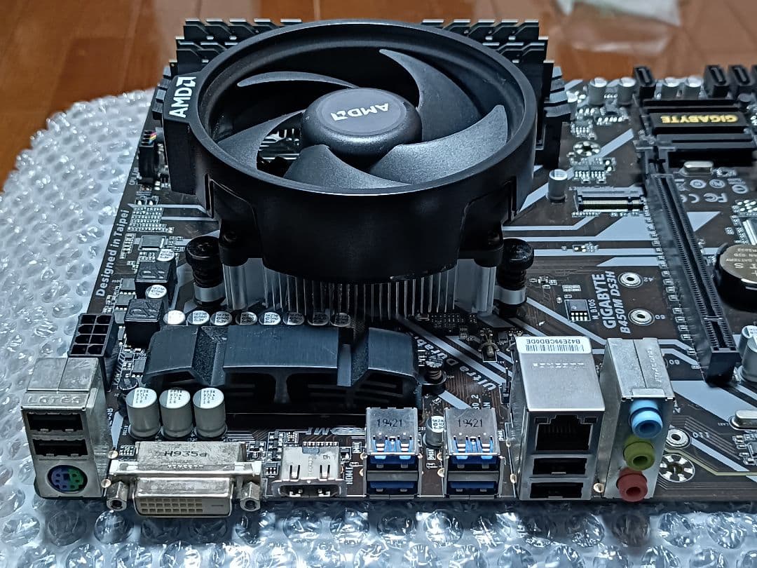 B450M DS3H AMD Ryzen3 3200G DDR4 8G×2