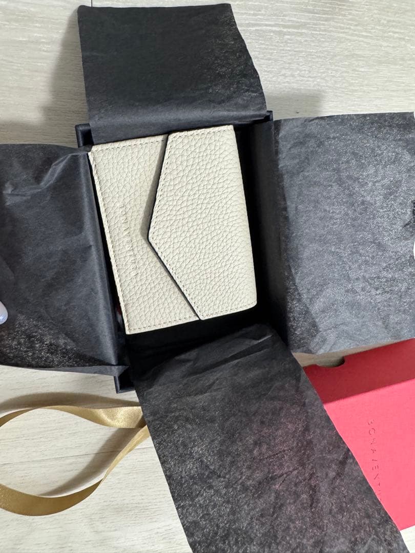 アイボリー レザー 三つ折り財布