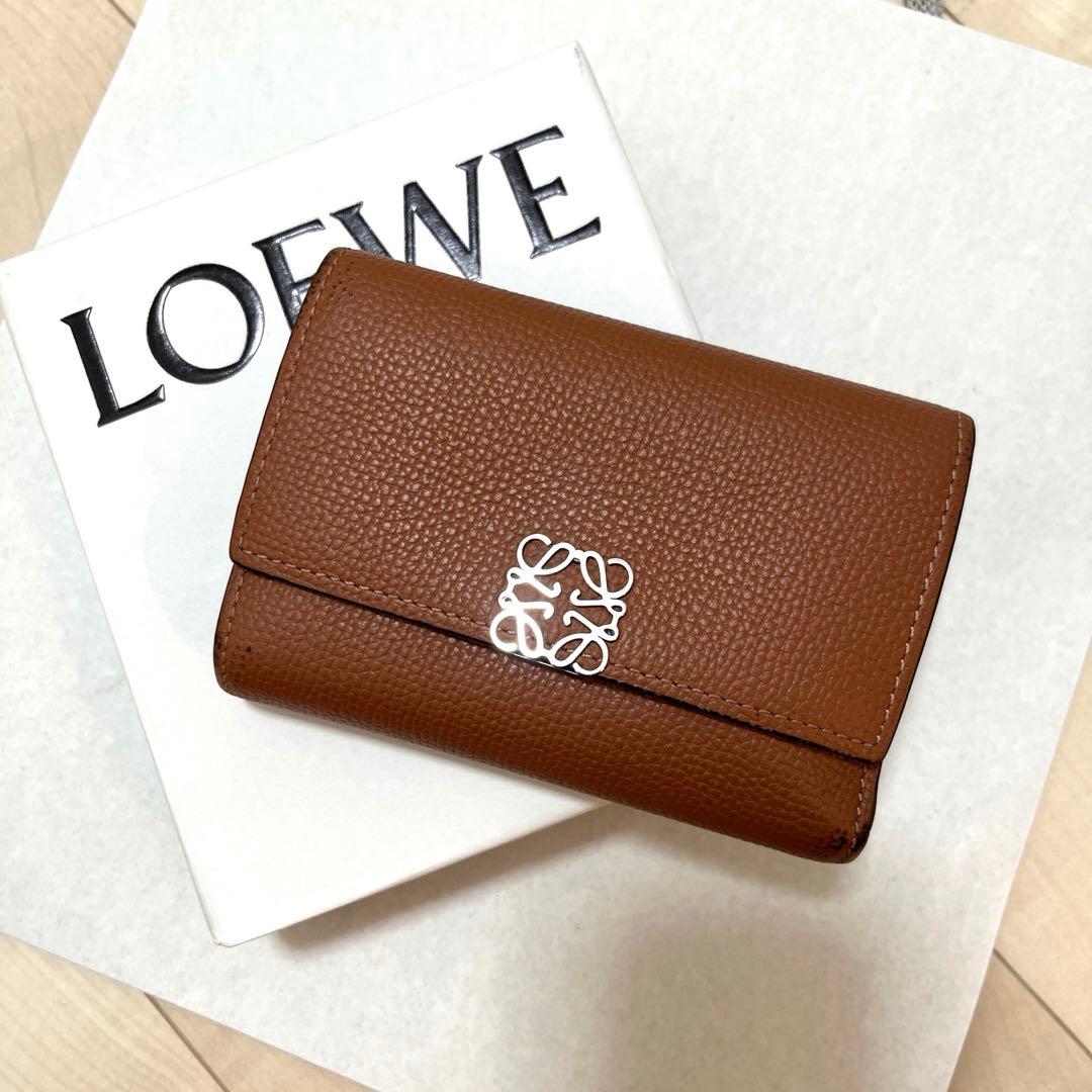 LOEWE ブラウン三つ折り財布