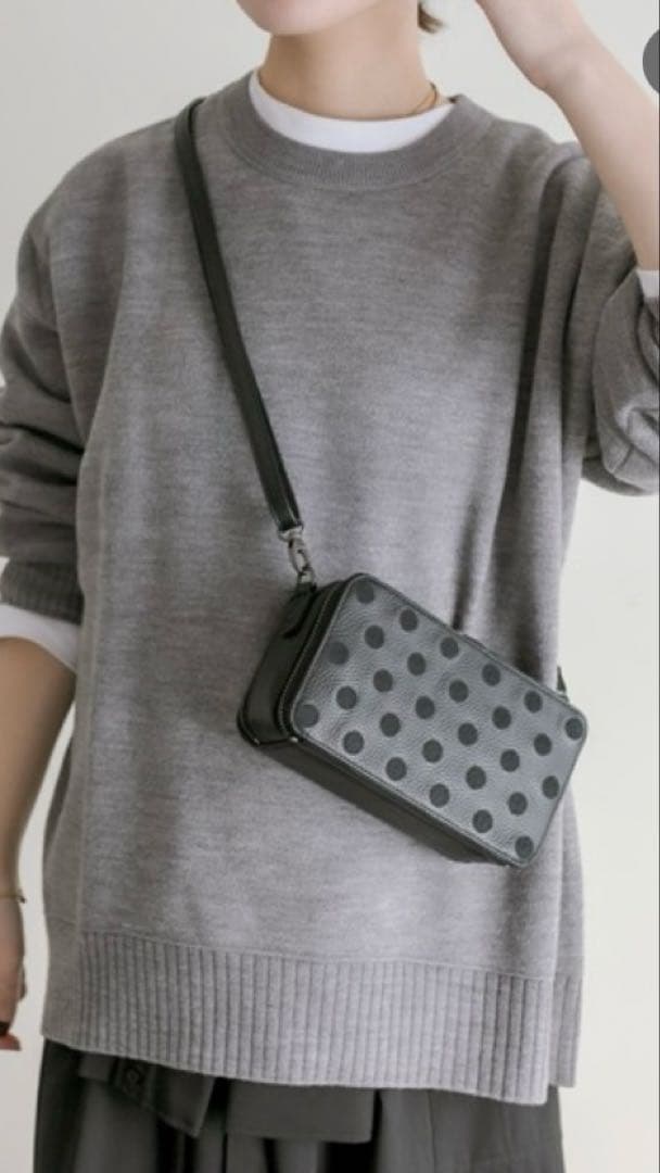 イアパピヨネ リバイバル!牛革　整理整頓/ウォレット&ショルダーバッグ