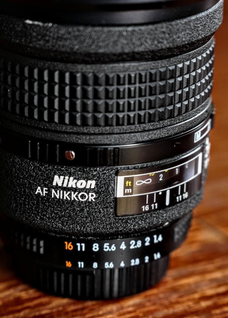 Nikon Ai AF NIKKOR 28mm F1.4 D オマケ付き
