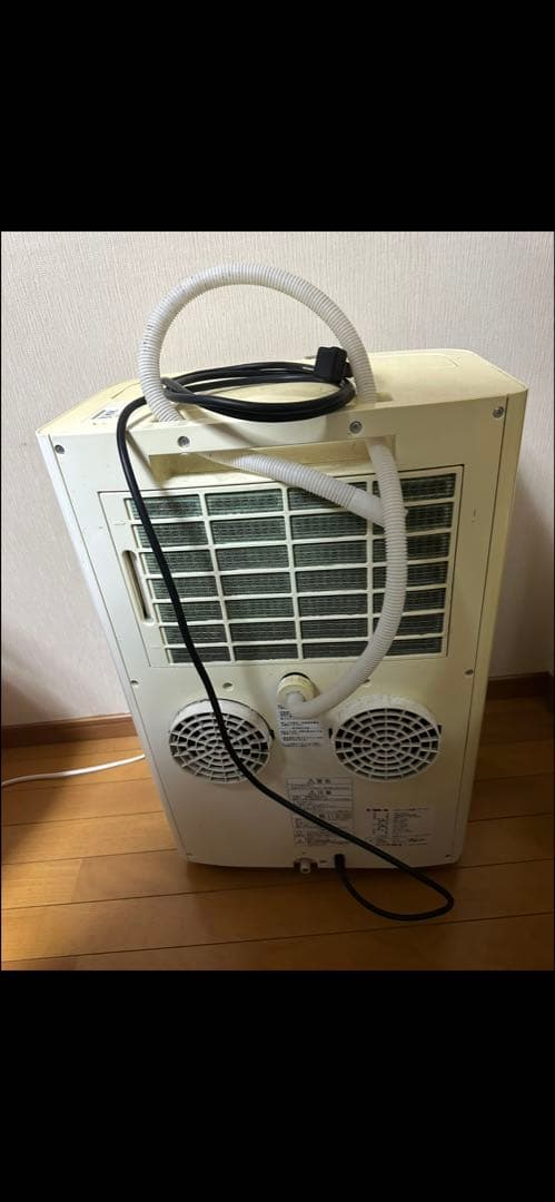 スポット冷暖エアコン　排気ダクト付きトヨトミ TAD-22HW