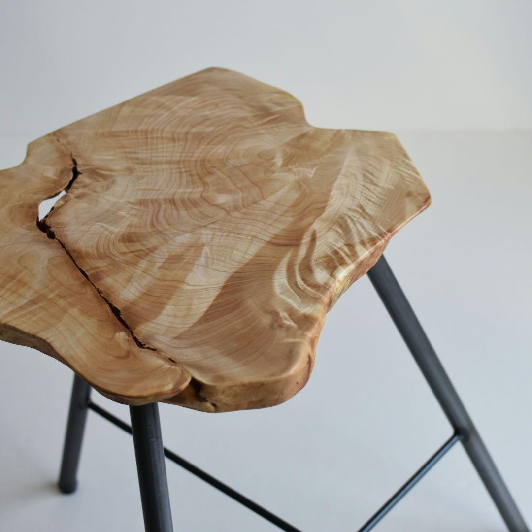 112 栃 ハンドメイド サイドテーブル スツール 花台 腰掛け 椅子 無垢材