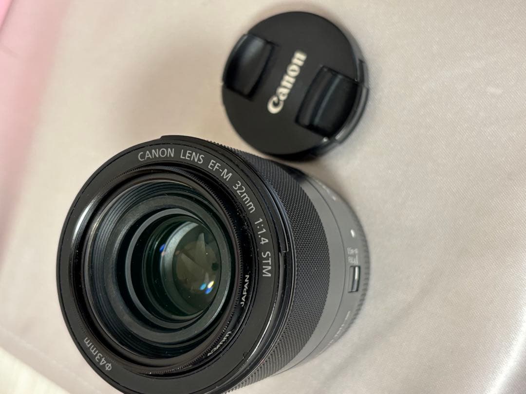 Canon EF-M 32mm f/1.4 STM レンズ【値下げ】