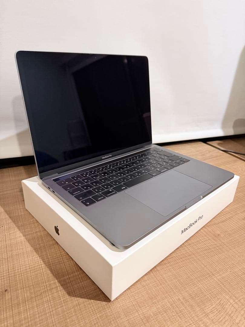 Apple MacBookPro 2019 13インチ 500GB メモリ8GB