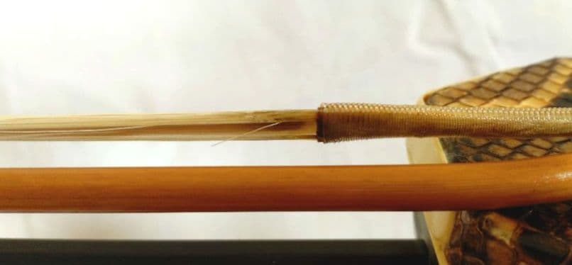 二胡　敦煌牌　ケース付き　セット一式　中古品