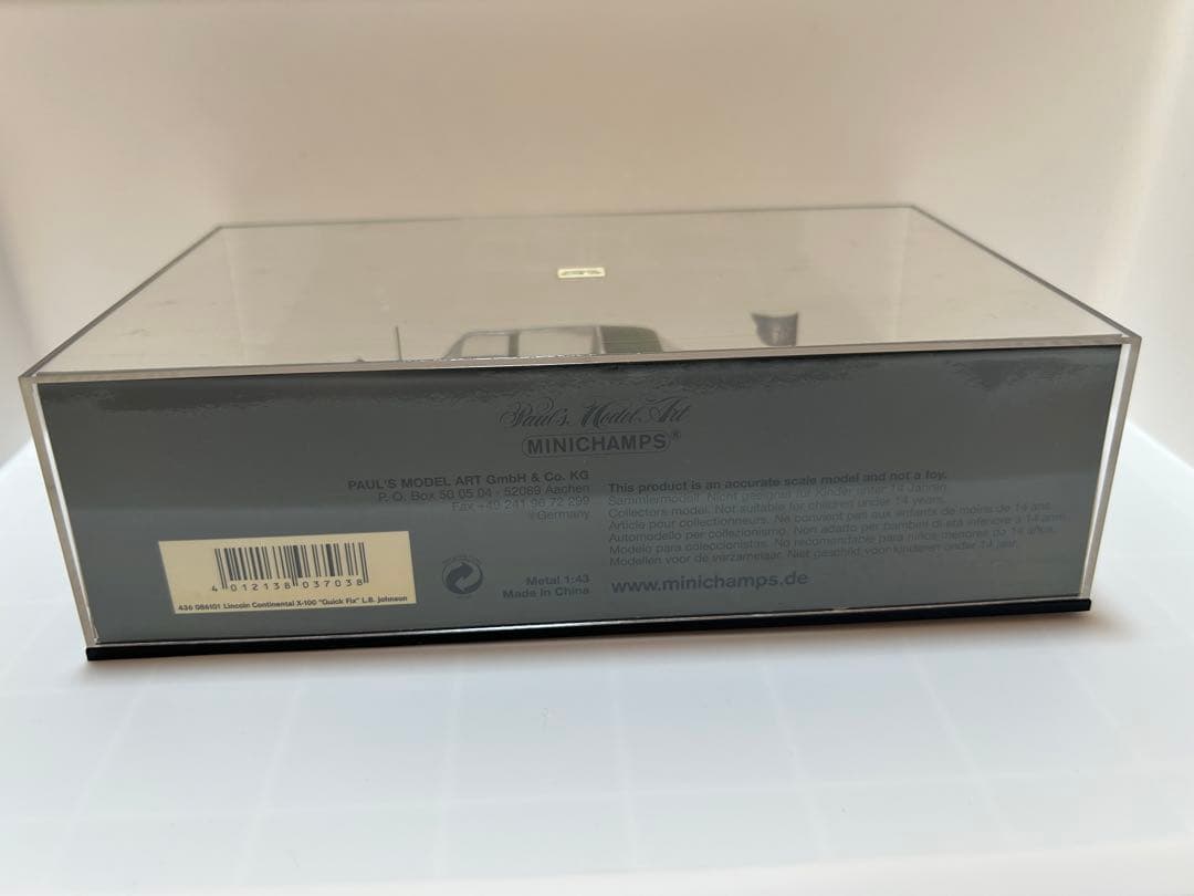 【ケース付き】リンカーン・コンチネンタル　1/43スケール　ミニカー