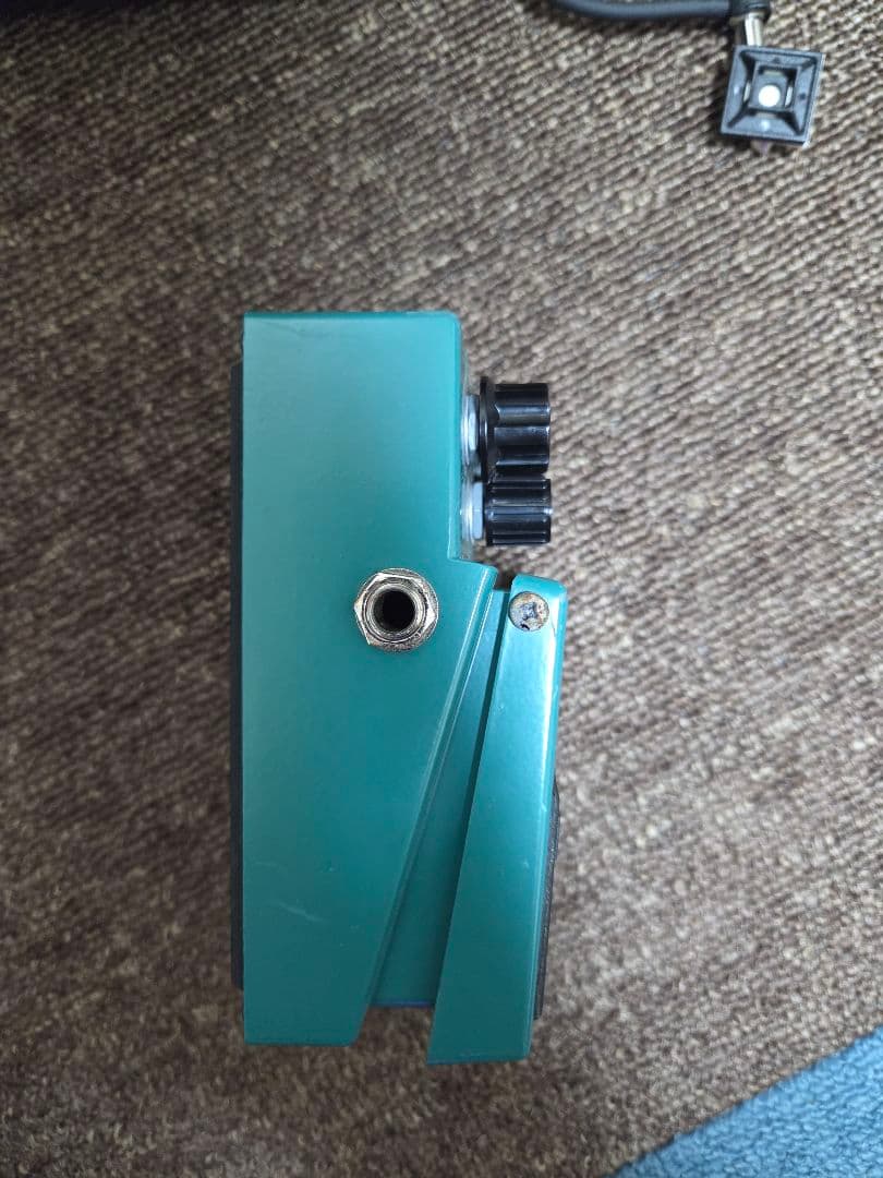 BOSS Tremolo TR-2 ギターエフェクター