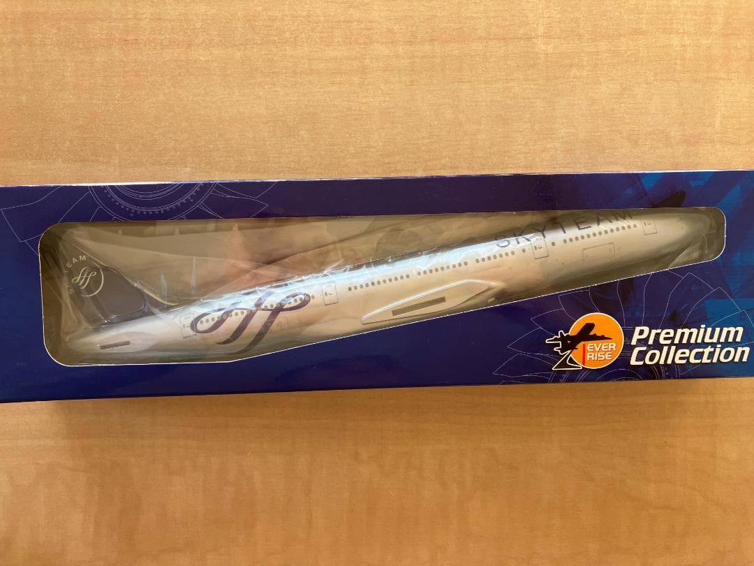 スカイチーム　飛行機模型　B777-200LR　1/200　　　　つ