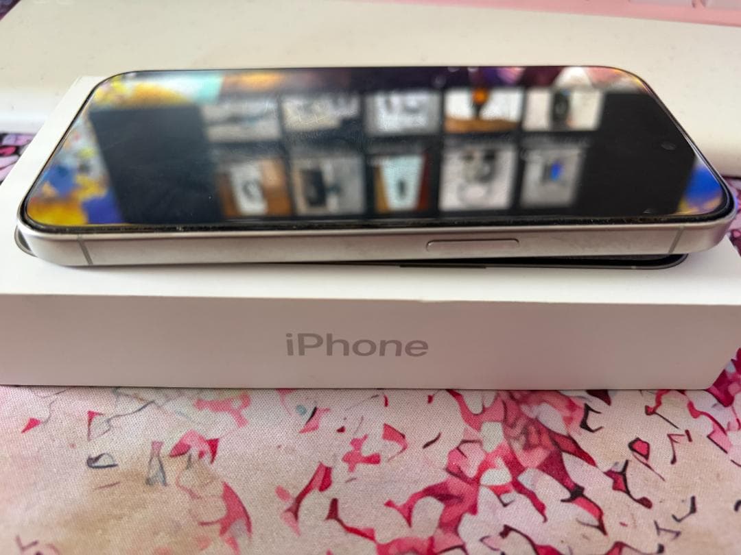 iPhone 15 Pro 256GB SIMフリー ホワイト チタニウム