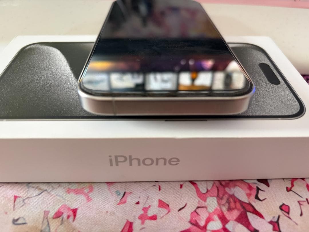 iPhone 15 Pro 256GB SIMフリー ホワイト チタニウム