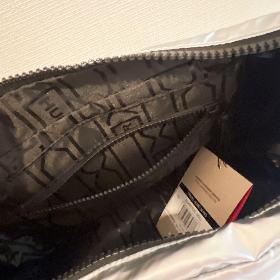 HUNTER シルバー ショルダーバッグ　ハーフムーン　ホーボー　シリング