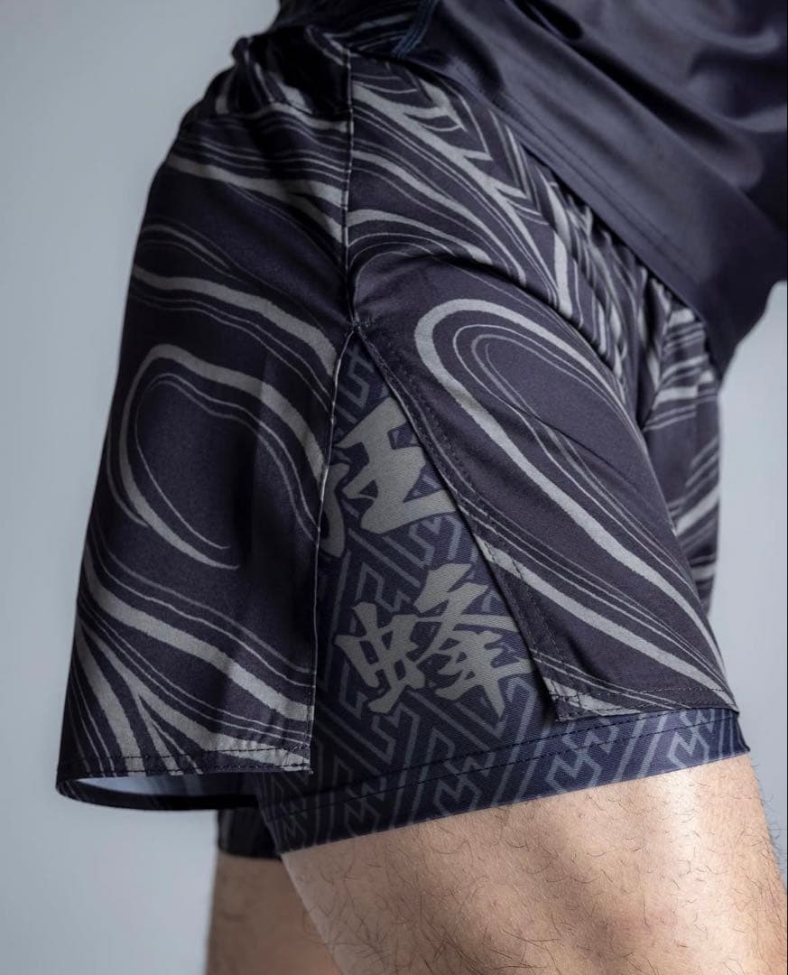 RVCA KRAZY BEEボクシングショーツ 黒/グレー ハーフパンツ　XL