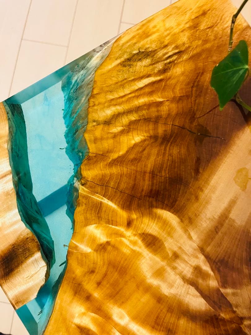 レジンテーブル　ソファテーブル　サイドテーブル　コーヒーテーブル　栃の木