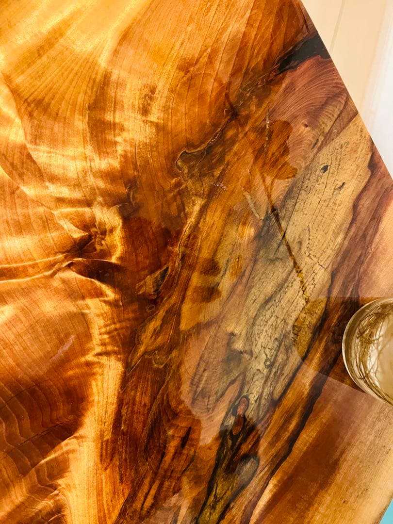 レジンテーブル　ソファテーブル　サイドテーブル　コーヒーテーブル　栃の木
