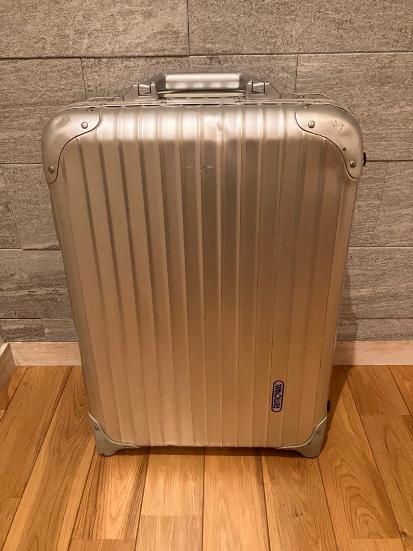 RIMOWAリモワ トパーズ シルバー32l 機内持込 青ロゴ 静音化
