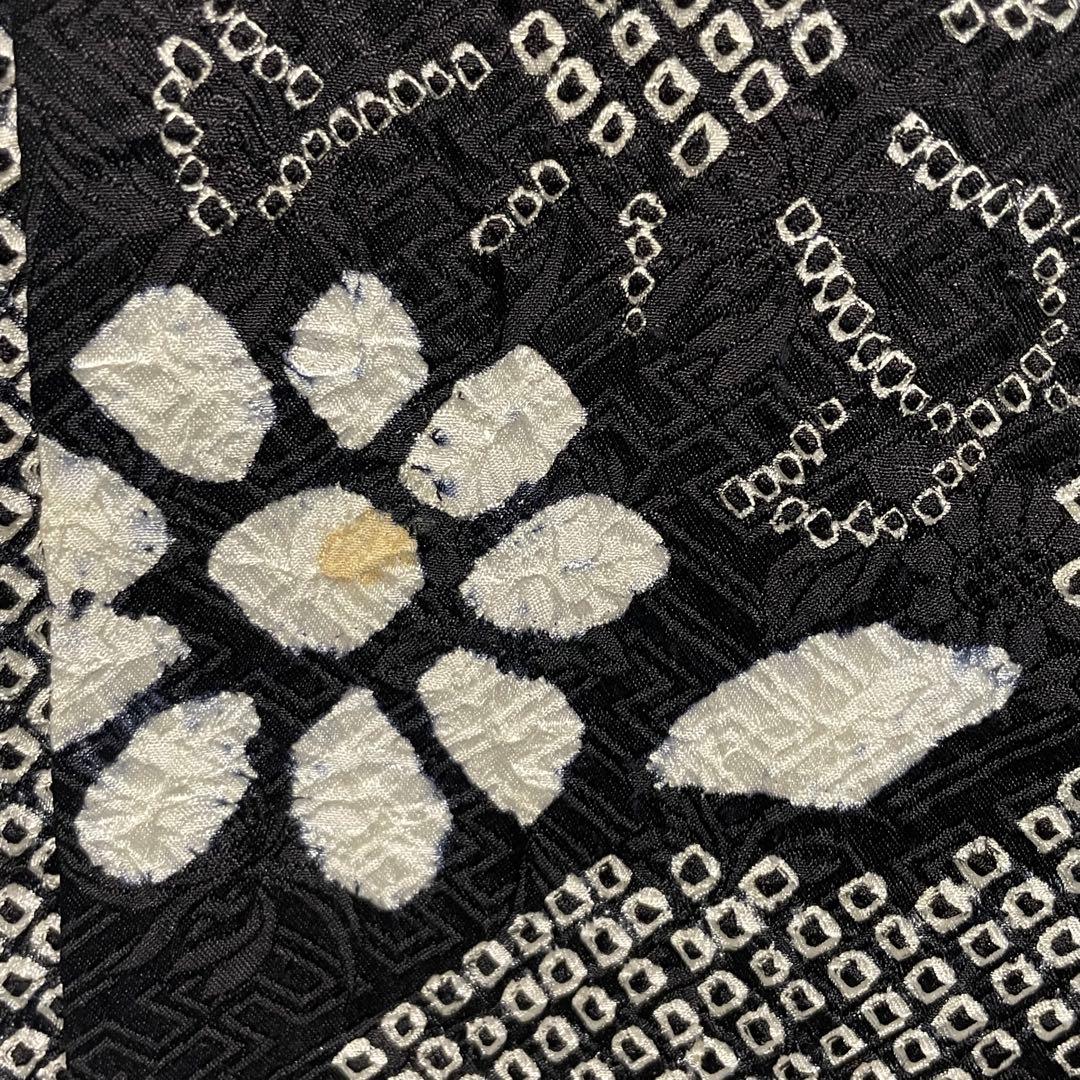 D343 振袖　総絞り　黒地　花模様　流水　正絹　着物　袷