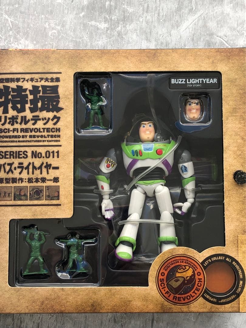 新品未開封　海洋堂　特撮リボルテック　バズ・ライトイヤー