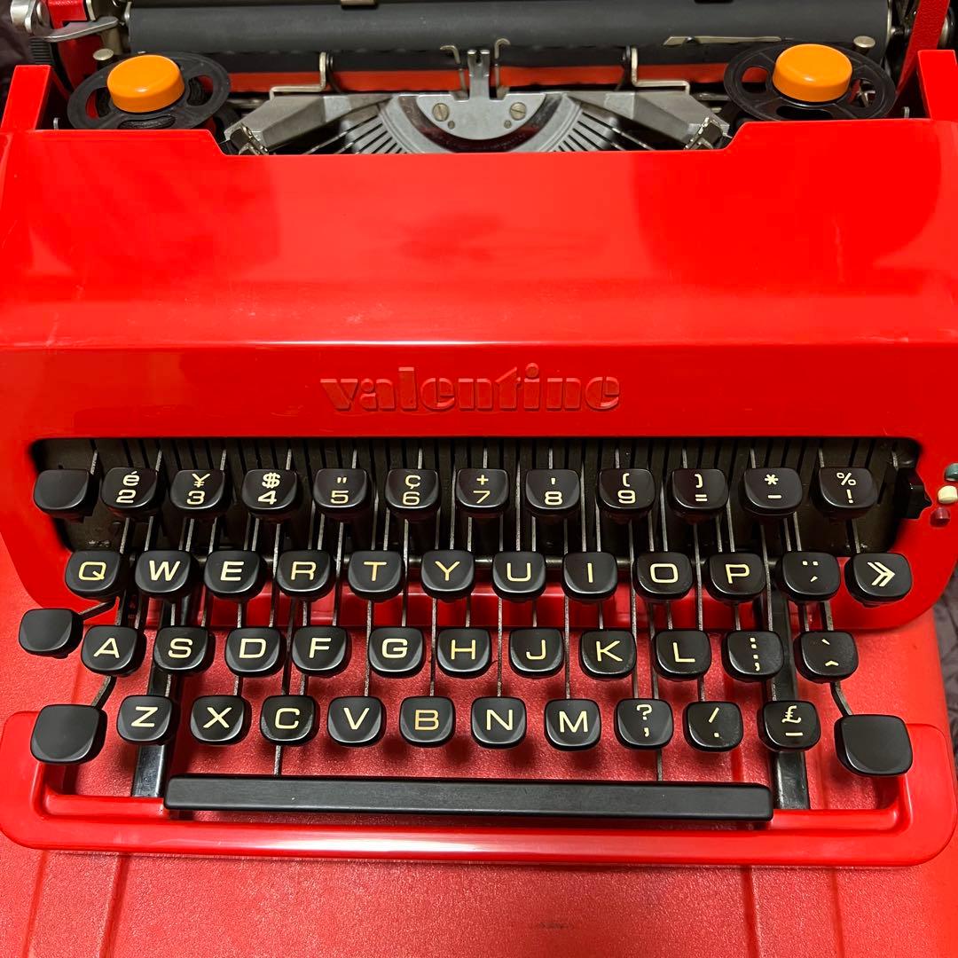 オリベッティ タイプライター バレンタインS フランス、ドイツ語対応