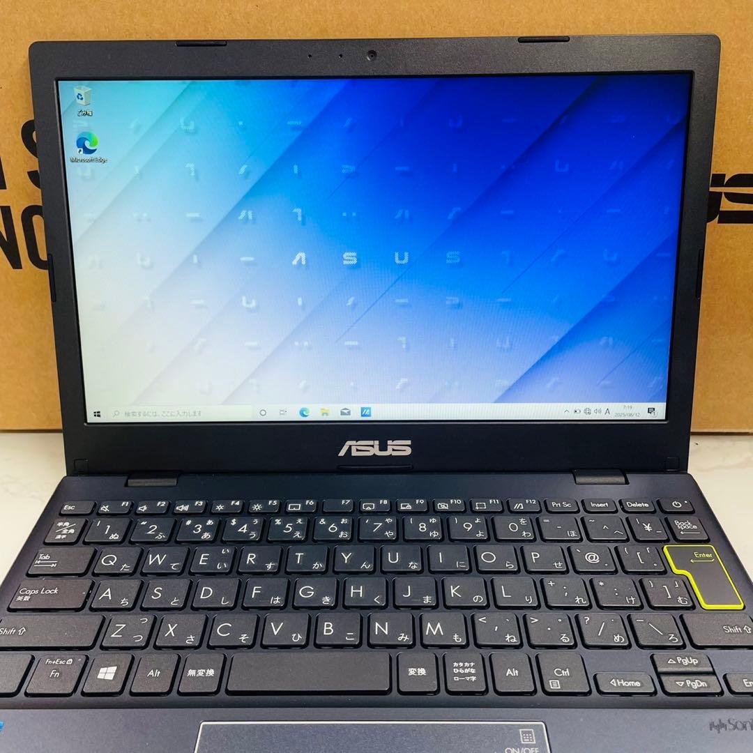 ASUS E210 Celeron N4020 4GB 64GB ノートPC