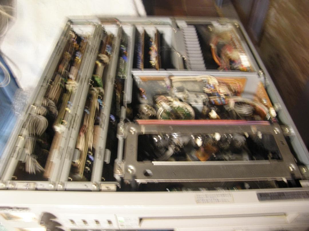 ビクターBRS-611業務用SVHSレコーダージャンク品の出品です。