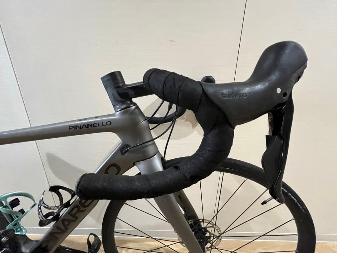 【必読】PINARELLO PARIS ロードバイク グレー　105