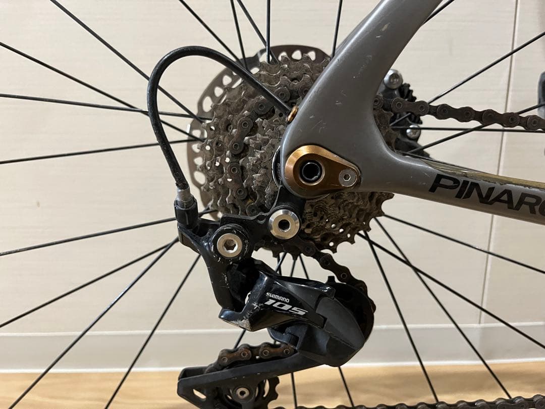 【必読】PINARELLO PARIS ロードバイク グレー　105