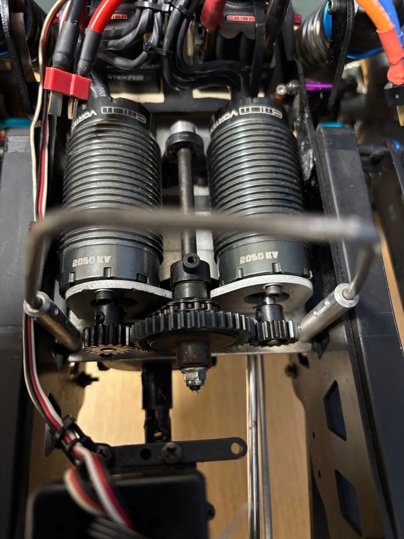 ヒ*ゲ様 京商MAD FORCE CRUISER VE ツインモーター