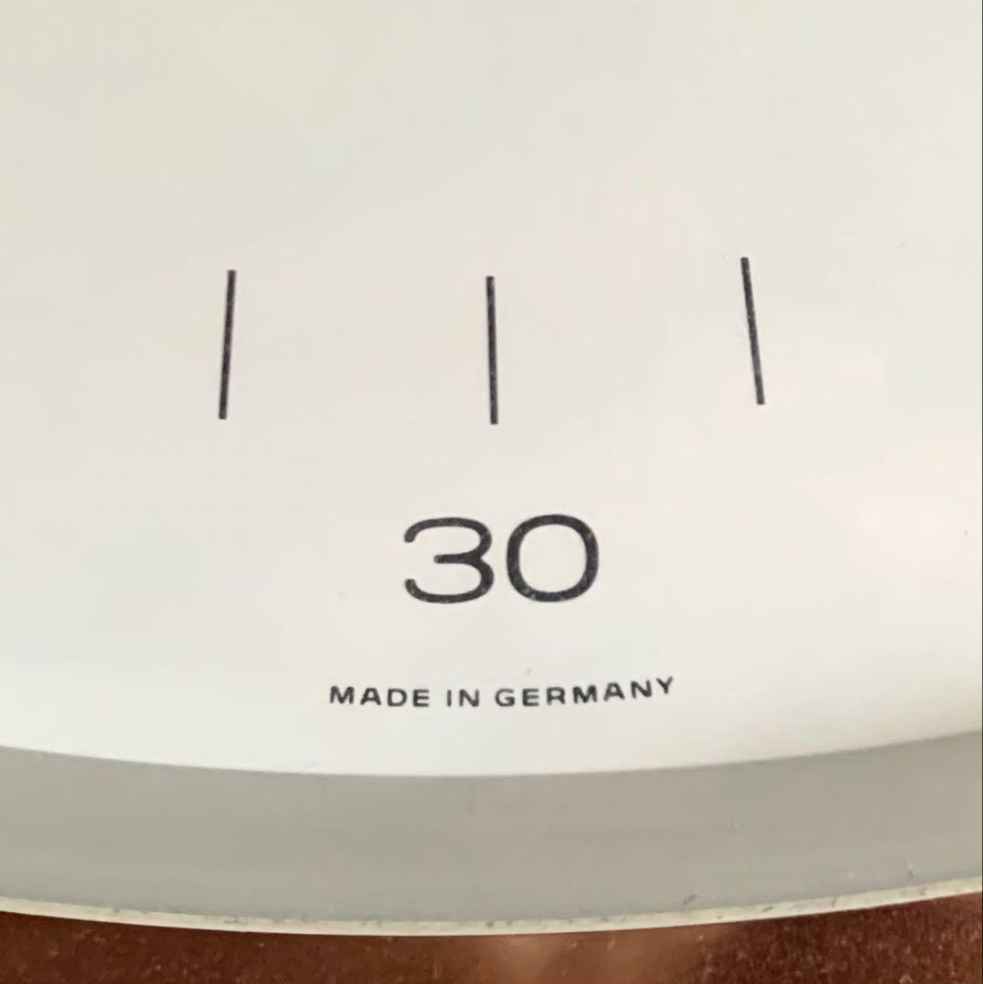 JUNGHANS 円形掛時計 ホワイトmax bill φ30掛