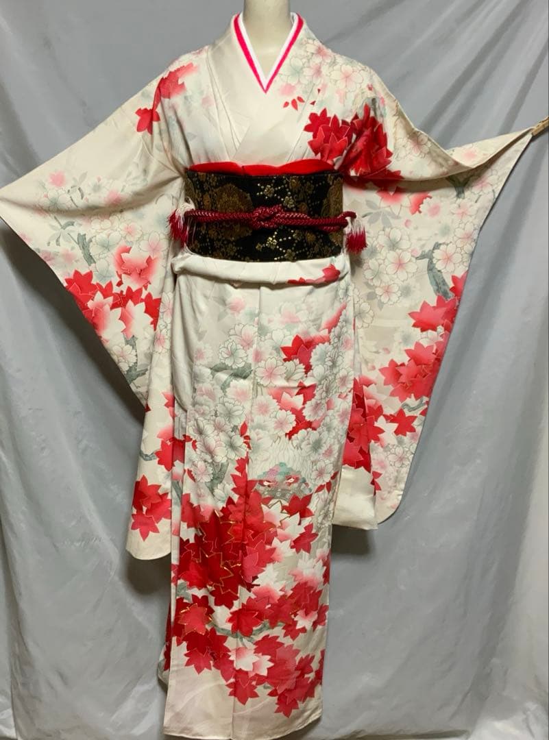 【トールサイズ】　金駒刺繍に刺繍　楓文様　振り袖　単品(正絹) No.C05